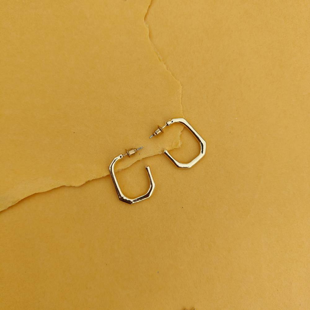 EDGE & ELEGANCE HOOPS