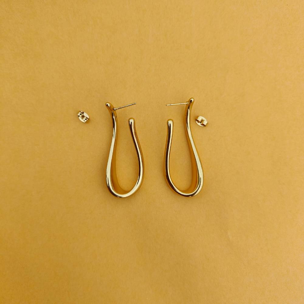 MOLTEN GOLD DROP STUDS