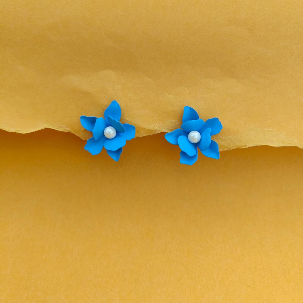 PETAL POP EARRINGS