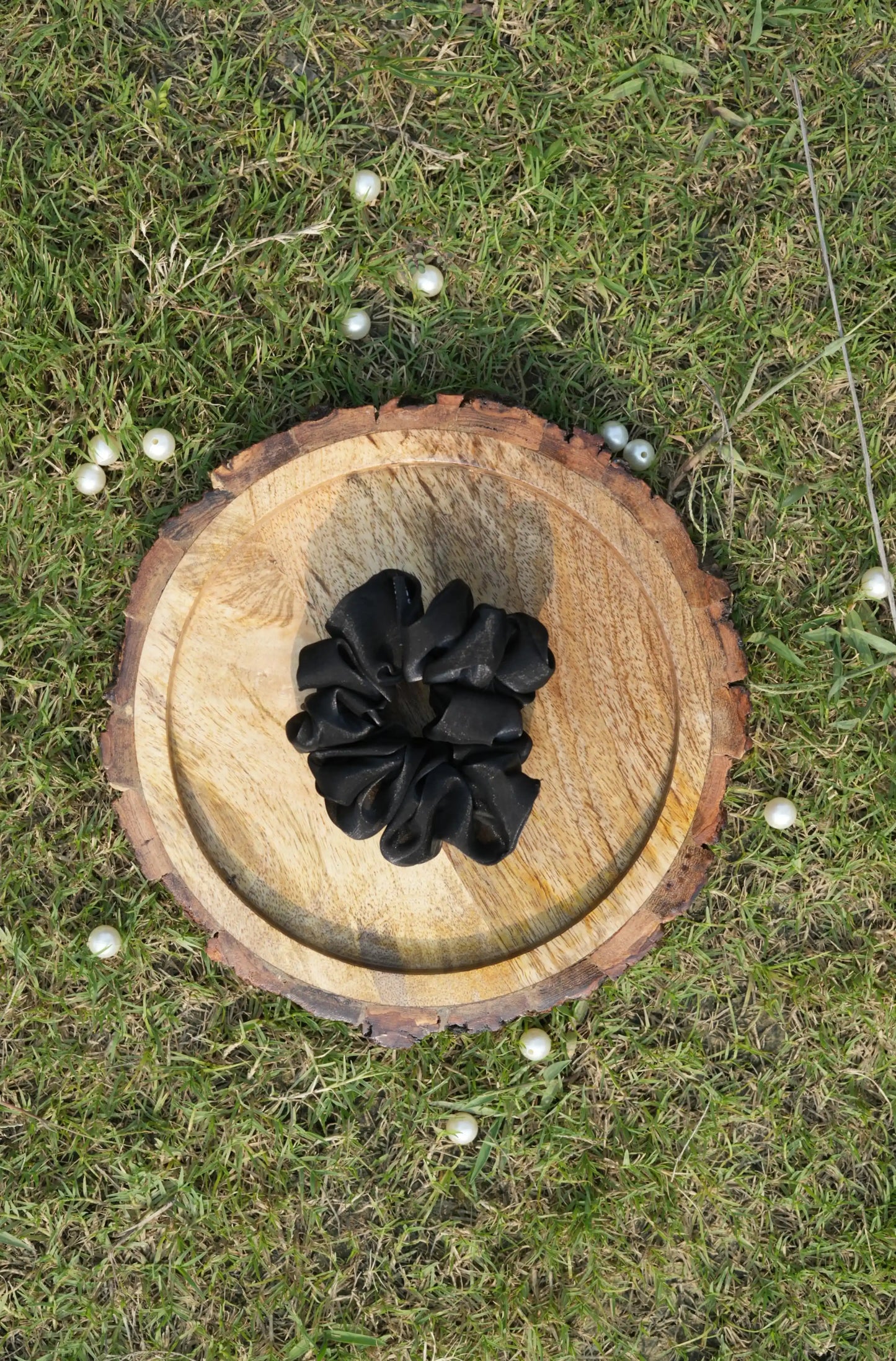 SCRUNCHIE | BLACK COLOUR | JIMMY CHOO FABRIC