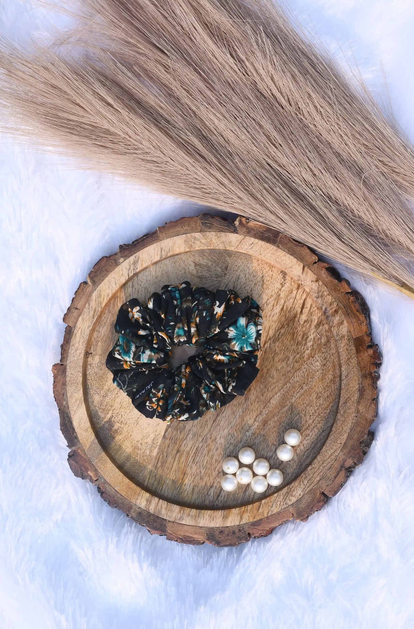 SCRUNCHIE | BLACK FLORAL PRINT | COTTON FABRIC