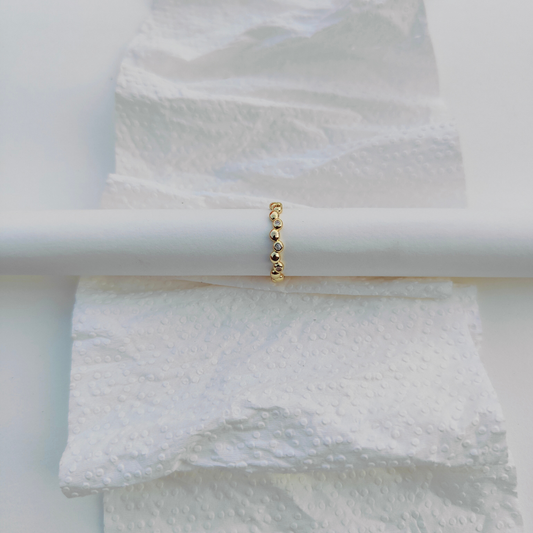 GOLDEN DOTS RING