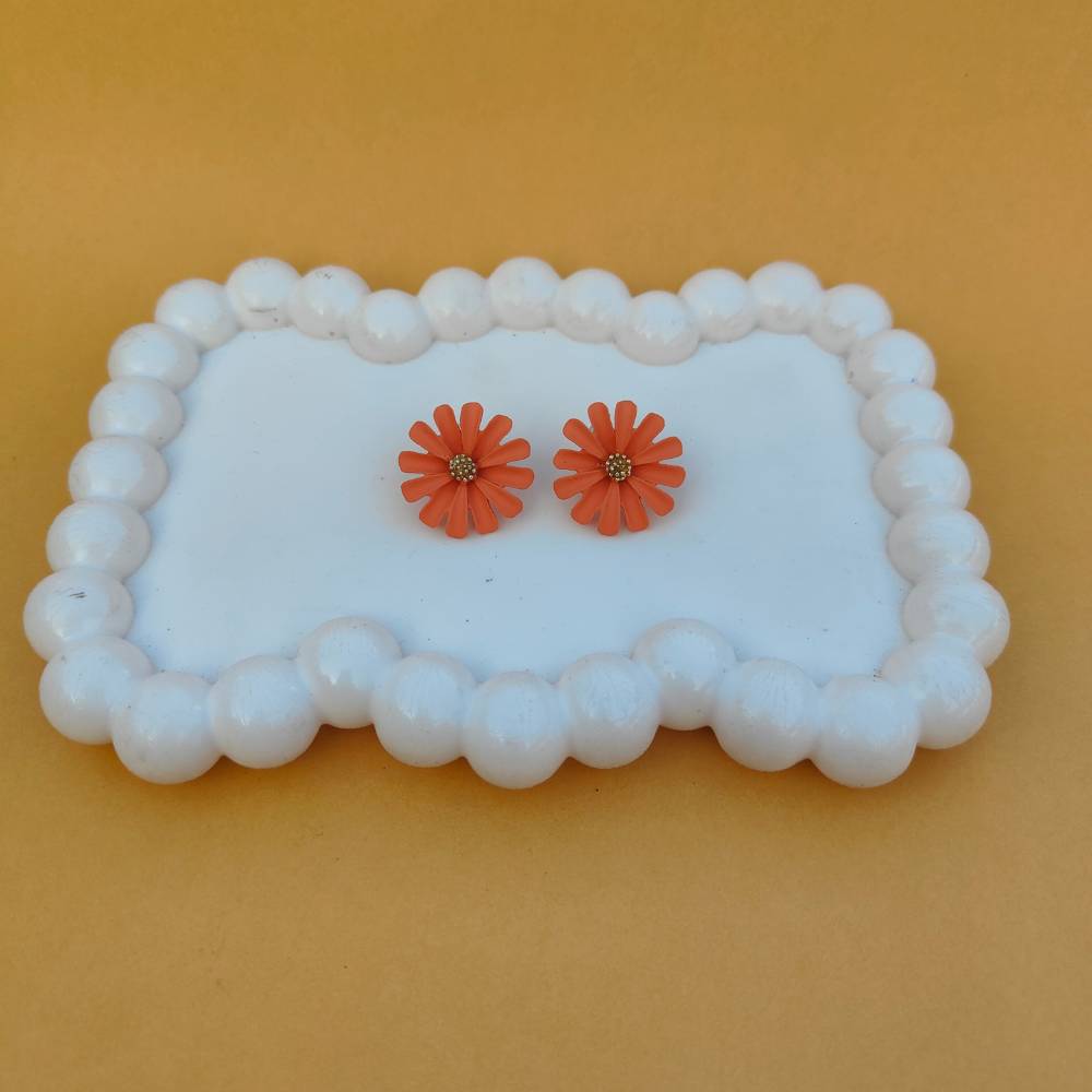 PETAL POP EARRINGS