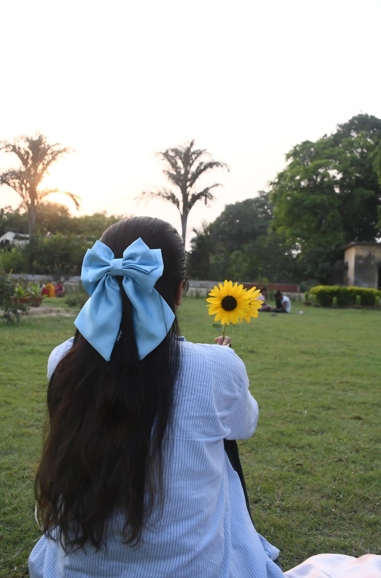 BIGGIE BOWS SKYBLUE SATIN FABRIC
